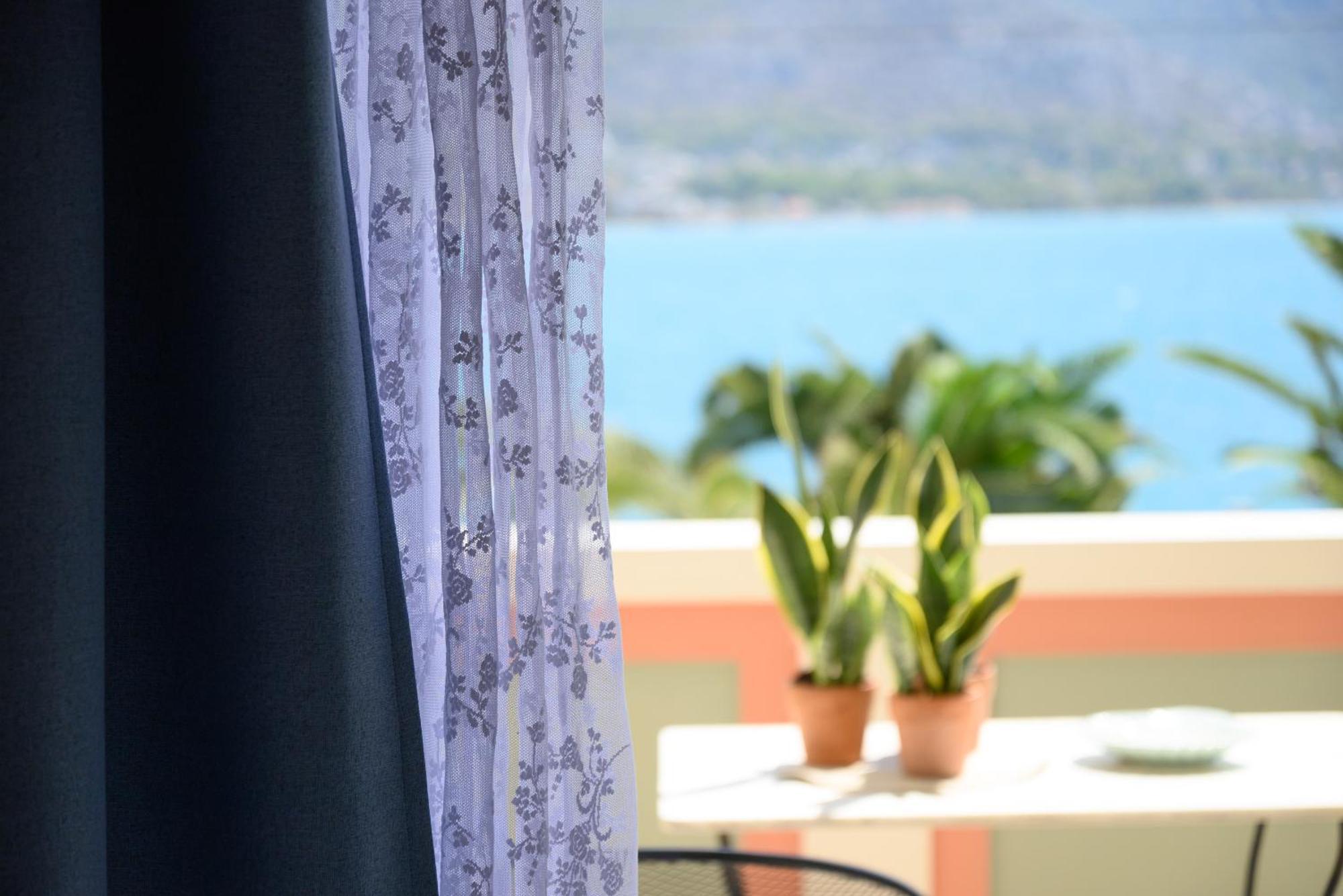 Seaside Apartment Salamis